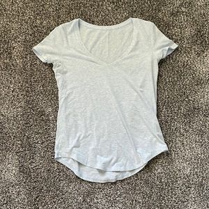 Lulu athletic t shirt